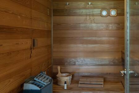 Cozy 2 Bedroom Cabin Nestled In Wooded Hideaway Monterey Bagian luar foto