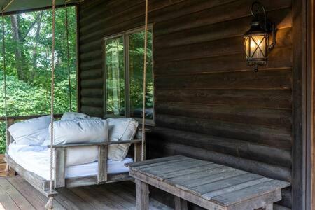 Cozy 2 Bedroom Cabin Nestled In Wooded Hideaway Monterey Bagian luar foto
