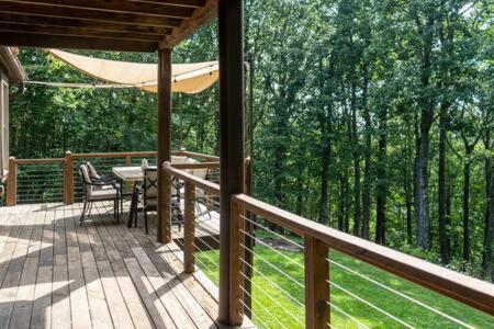 Cozy 2 Bedroom Cabin Nestled In Wooded Hideaway Monterey Bagian luar foto