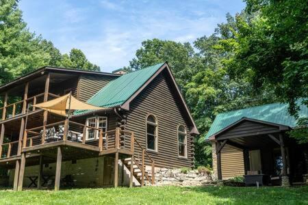 Cozy 2 Bedroom Cabin Nestled In Wooded Hideaway Monterey Bagian luar foto